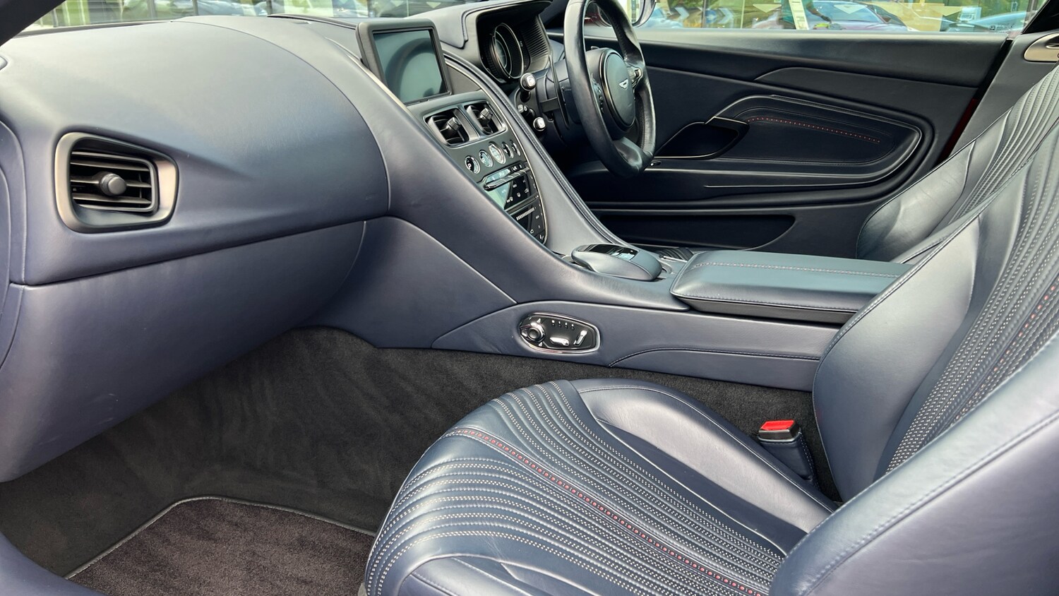 Used Aston Martin DB11 2020 for sale - 76211668: Photo 23