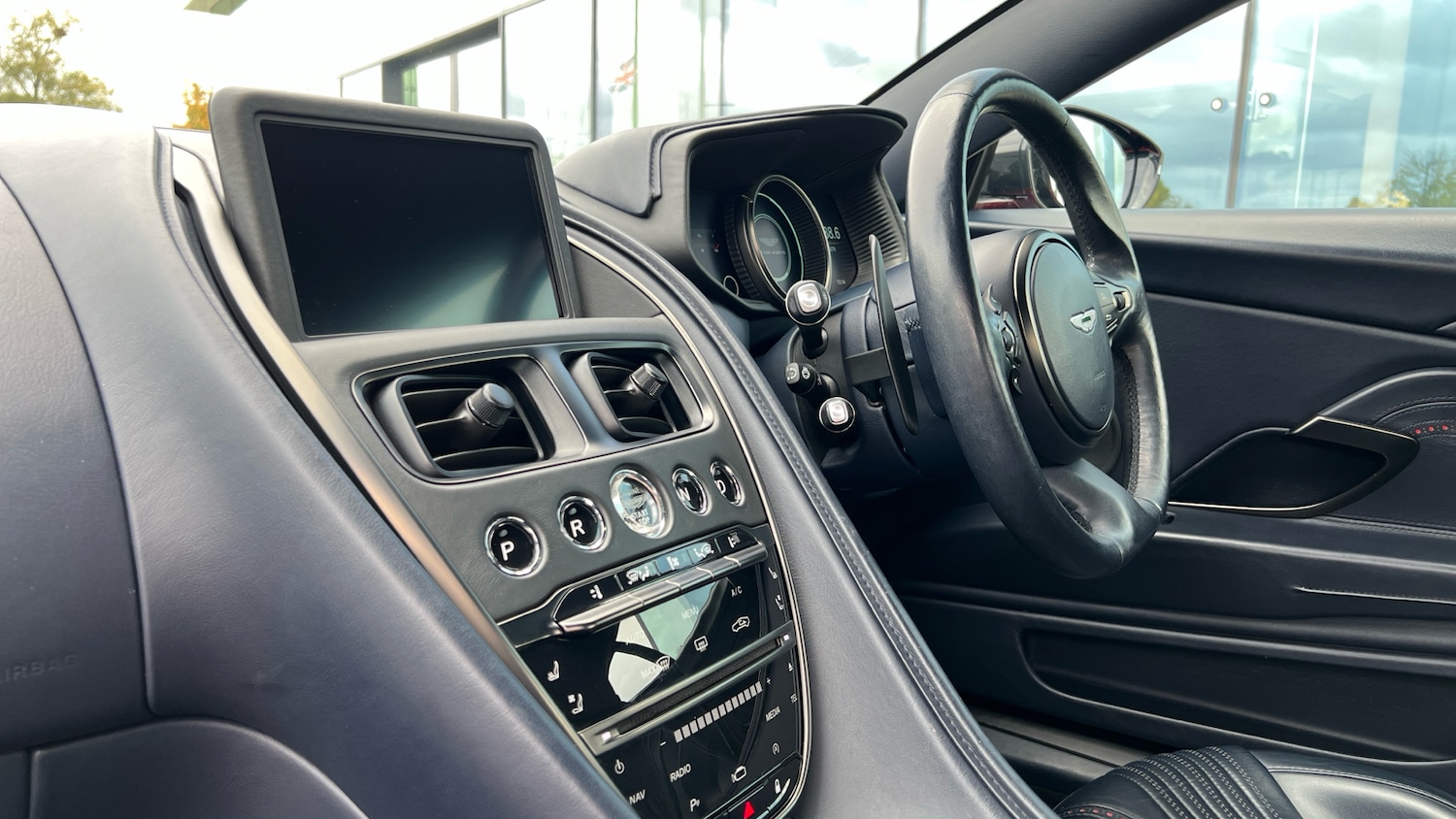 Used Aston Martin DB11 2020 for sale - 76211668: Photo 24