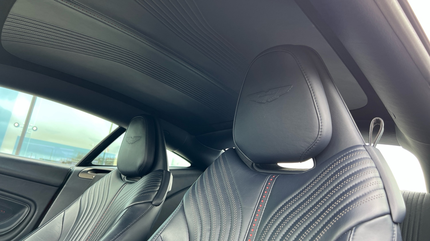 Used Aston Martin DB11 2020 for sale - 76211668: Photo 25