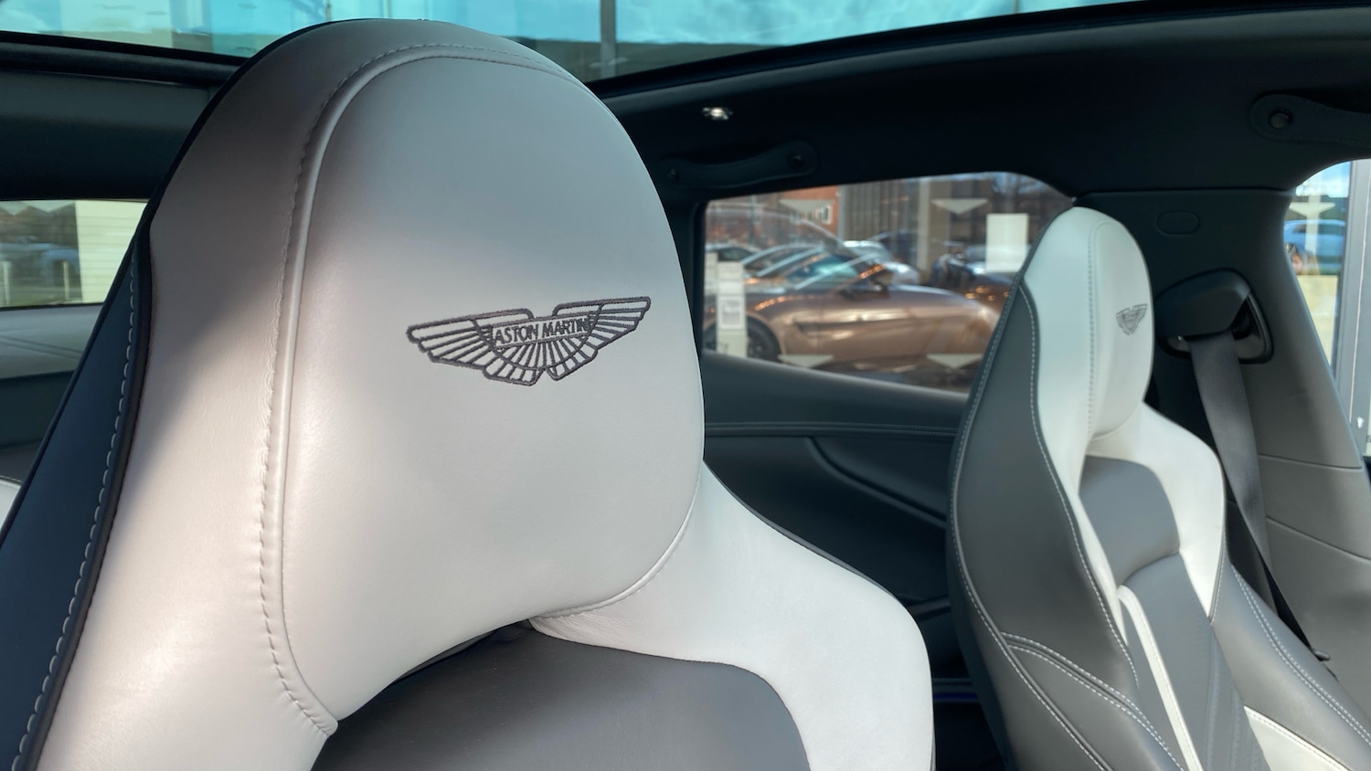 Used Aston Martin DBX 2023 for sale - 78045719: Photo 5