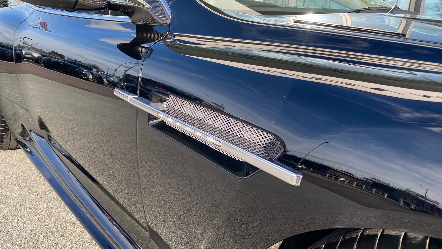 Used Aston Martin DBS for sale - 77721061: Photo 17