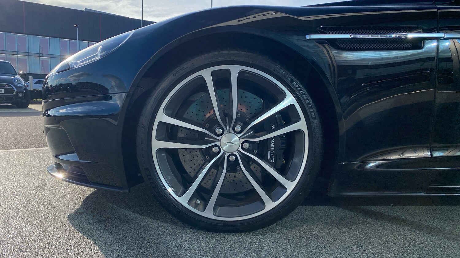 Used Aston Martin DBS for sale - 77721061: Photo 4