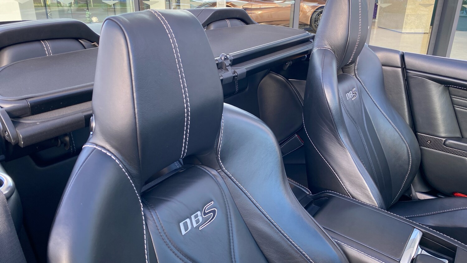 Used Aston Martin DBS for sale - 77721061: Photo 5