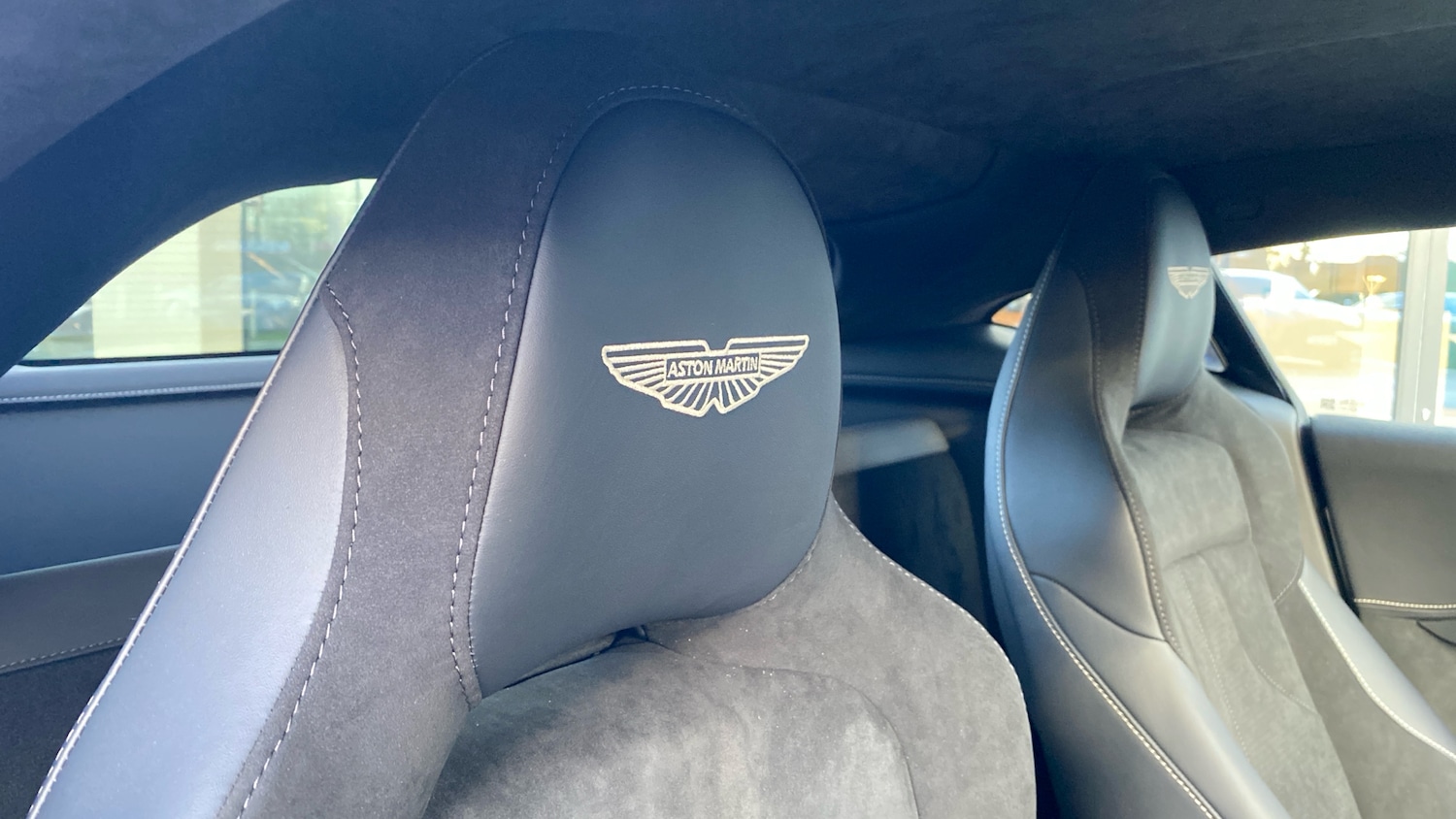 Used Aston Martin Vantage for sale - 77173251: Photo 5