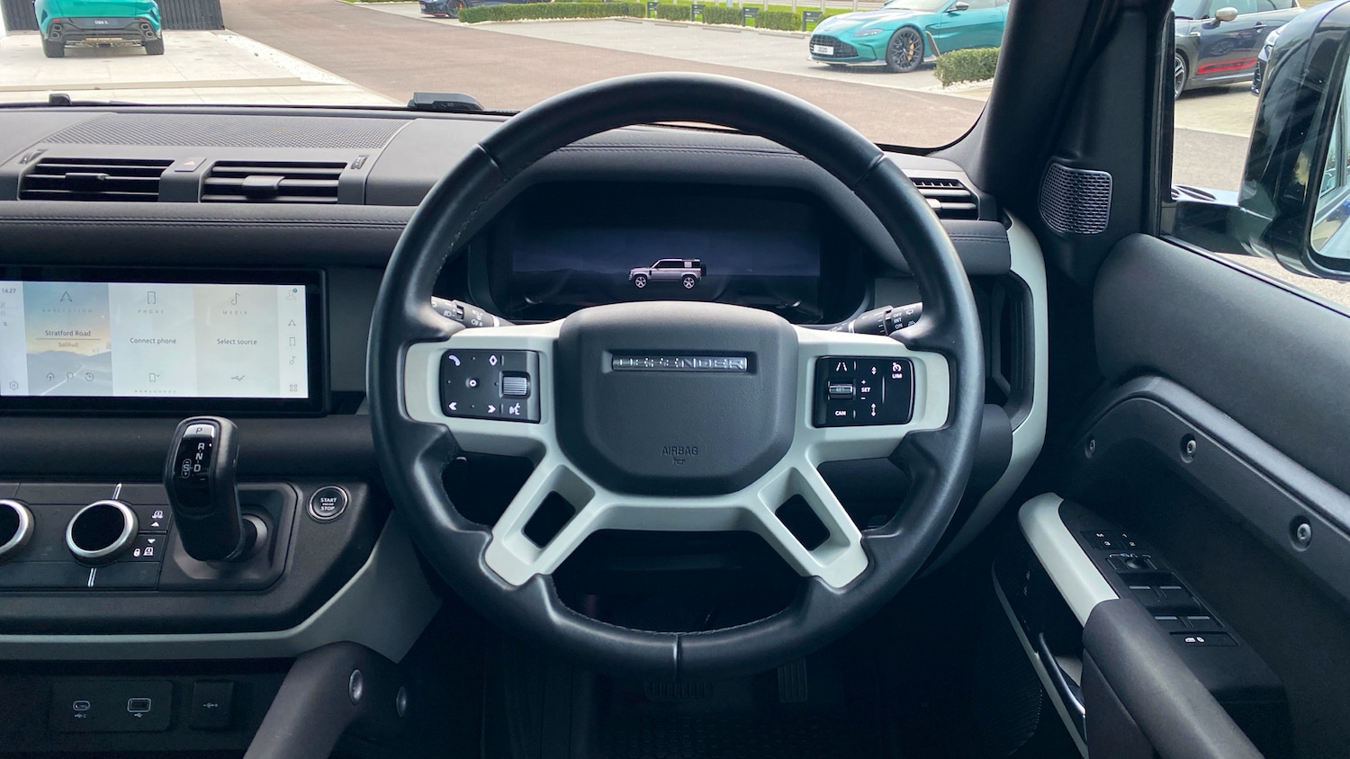 Used Land Rover Defender 2022 for sale - 76986726: Photo 11