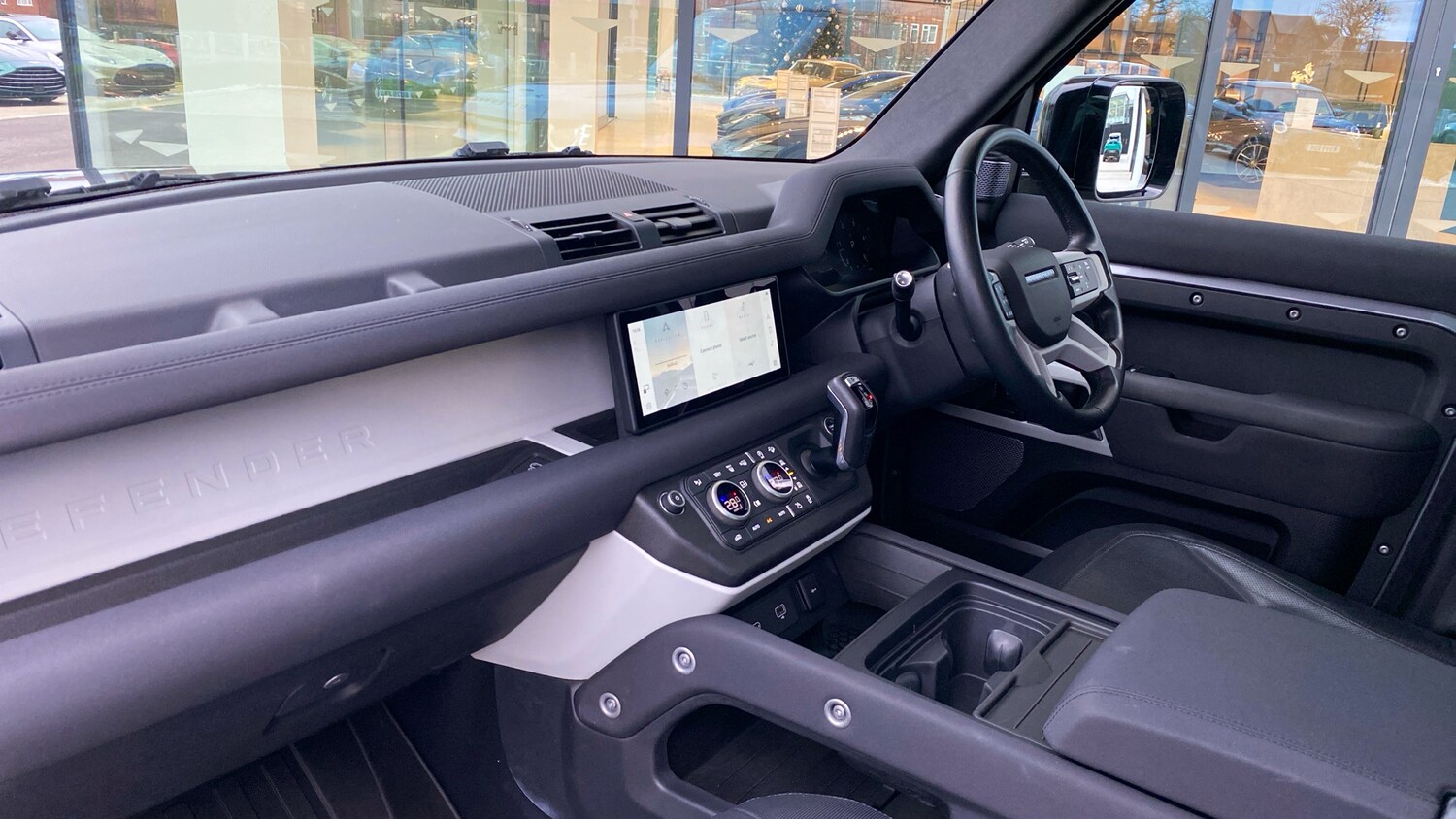 Used Land Rover Defender 2022 for sale - 76986726: Photo 25