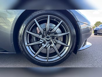 Used Aston Martin DB11 2020 for sale - 79696888: Photo