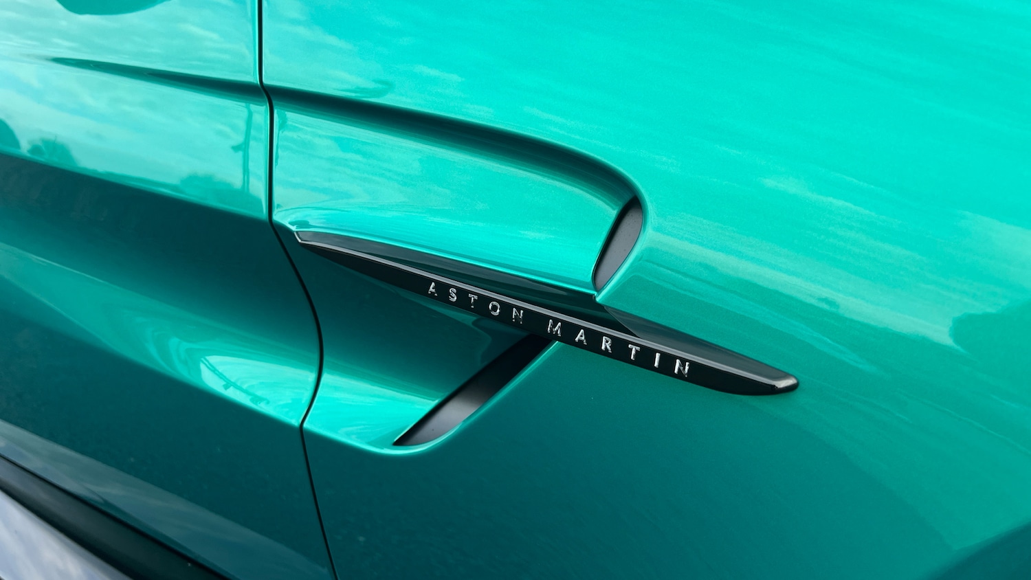 Used Aston Martin Vantage for sale - 76864137: Photo 17