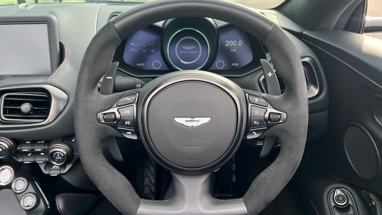 Used Aston Martin Vantage 2023 for sale - 77990423: Photo 10