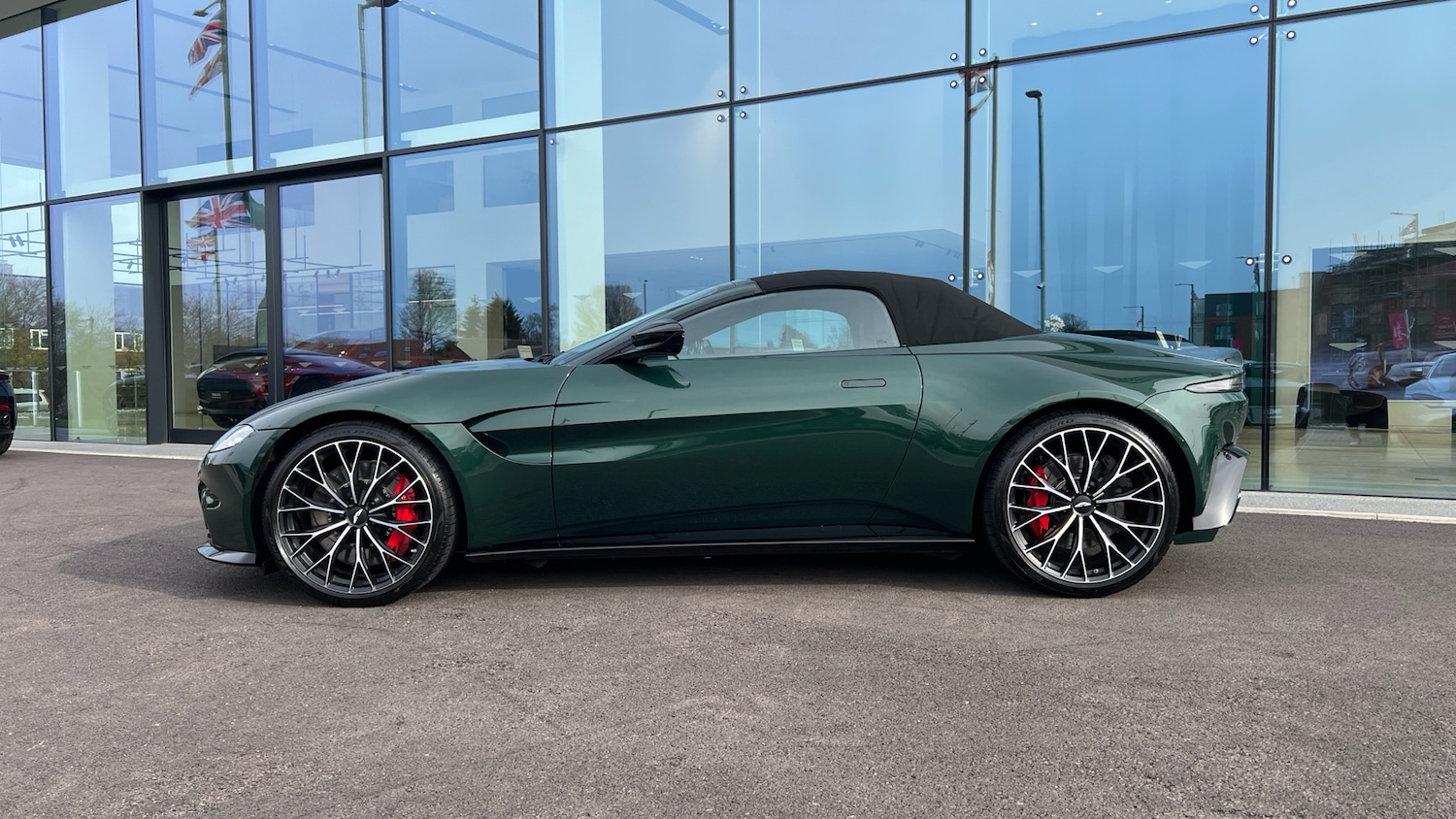 Used Aston Martin Vantage 2023 for sale - 77990423: Photo 25