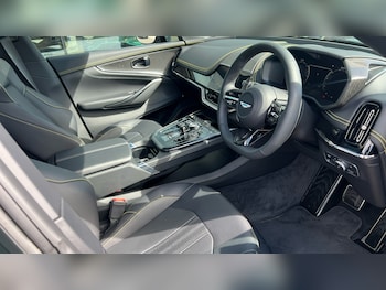 Used Aston Martin DBX 2024 for sale - 79091159: Photo