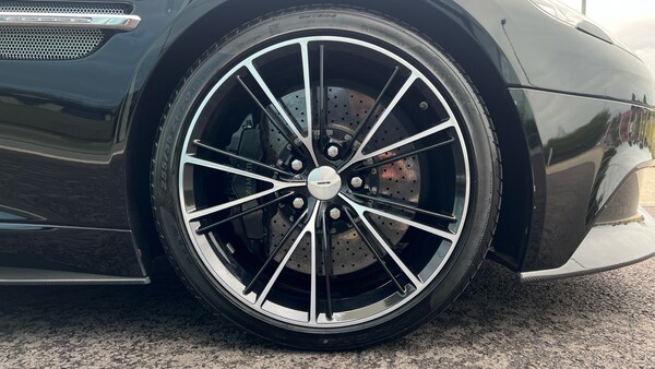 Used Aston Martin Vanquish 2013 for sale - 76030182: Photo 4