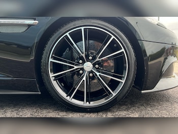 Used Aston Martin Vanquish 2013 for sale - 76030182: Photo