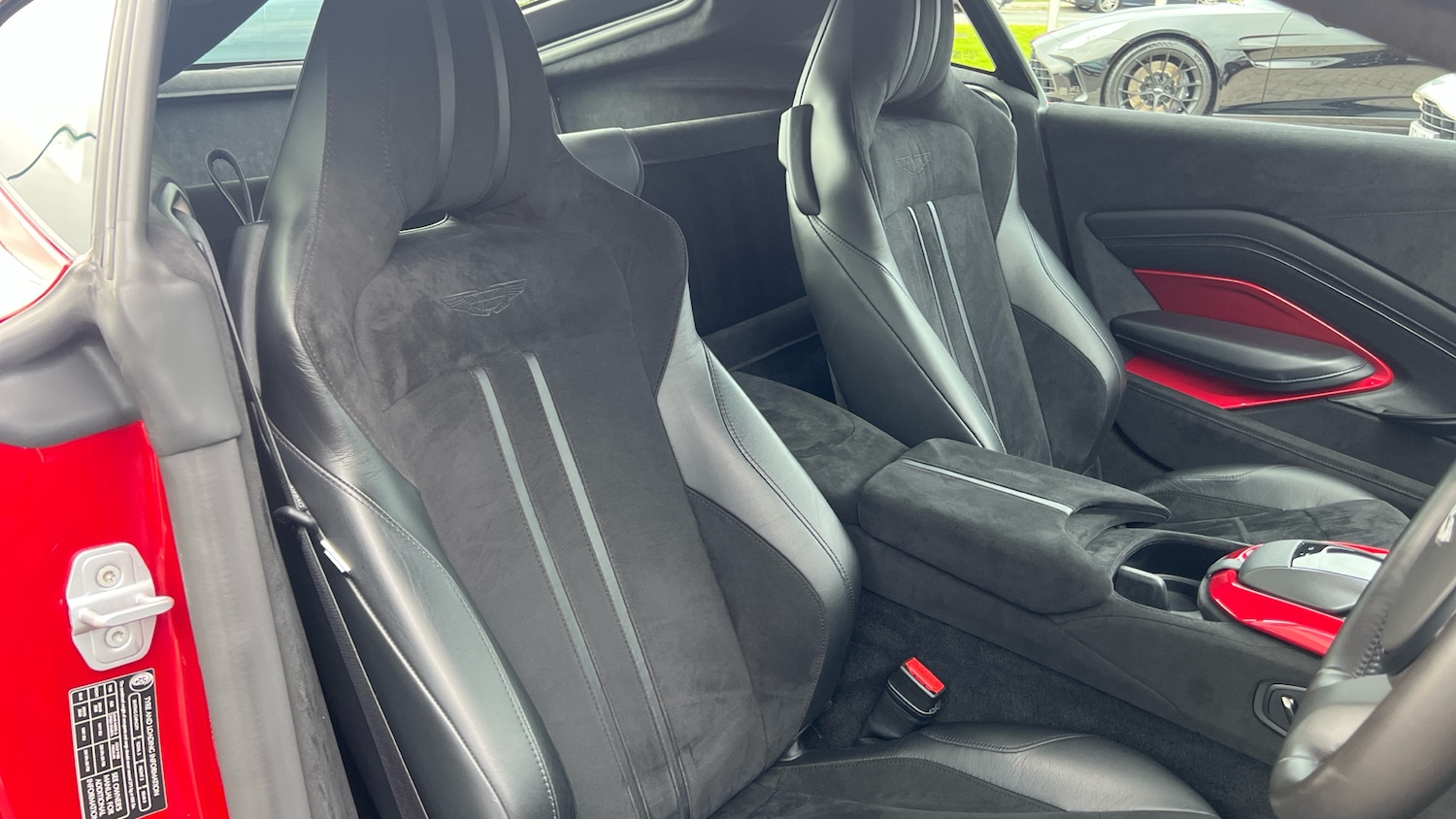 Used Aston Martin Vantage 2019 for sale - 76455003: Photo 11