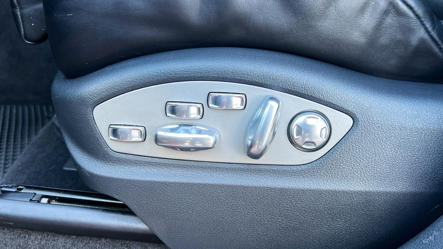 Used Porsche Cayenne for sale - 76687015: Photo 24