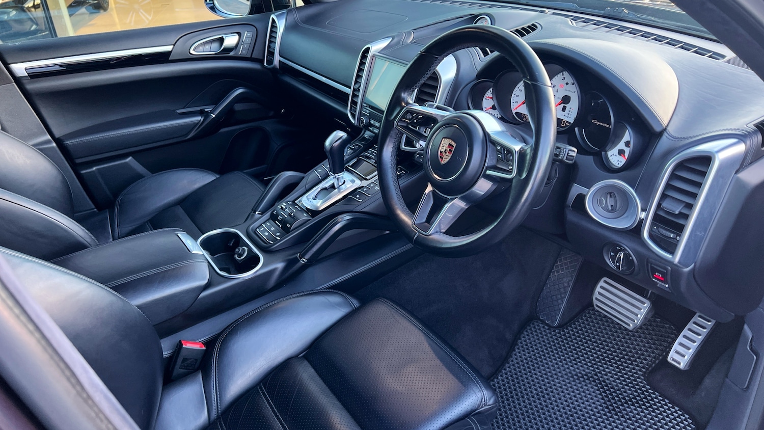 Used Porsche Cayenne for sale - 76687015: Photo 3