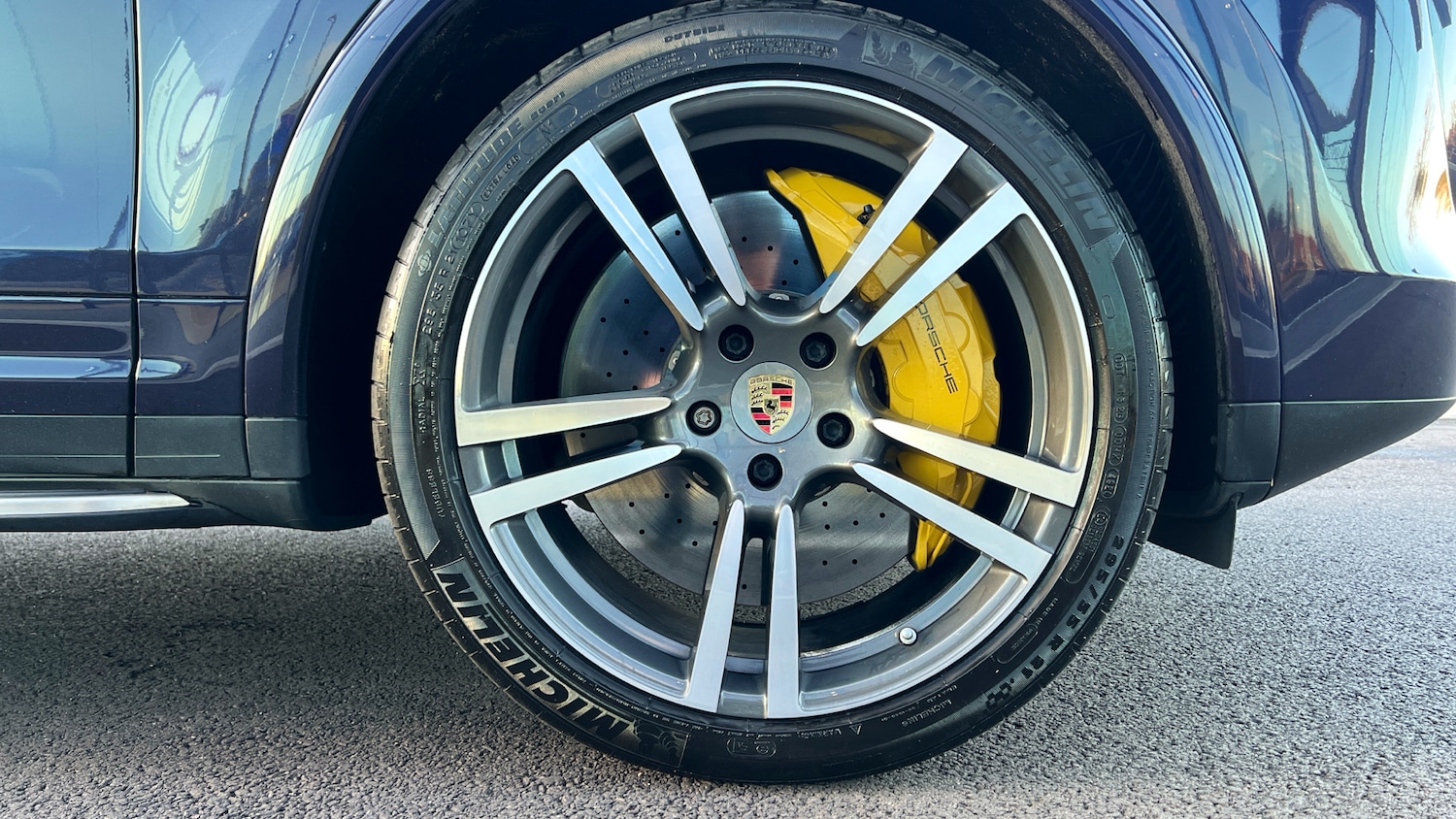 Used Porsche Cayenne for sale - 76687015: Photo 4