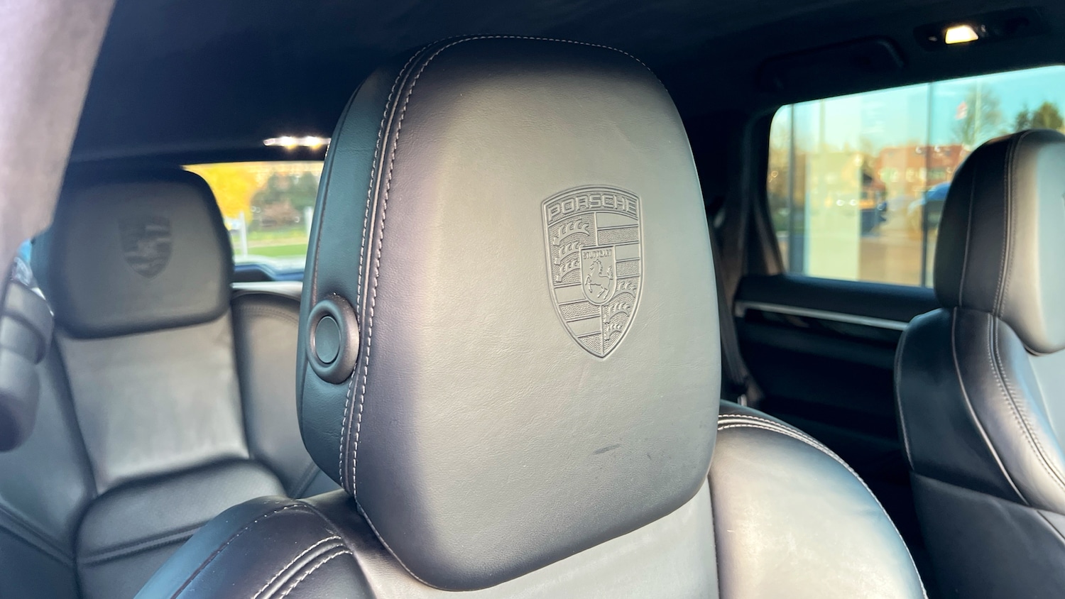 Used Porsche Cayenne for sale - 76687015: Photo 5