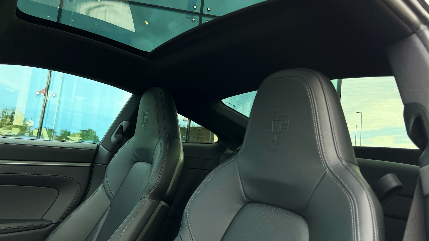 Used Porsche 911 2024 for sale - 76134410: Photo 25