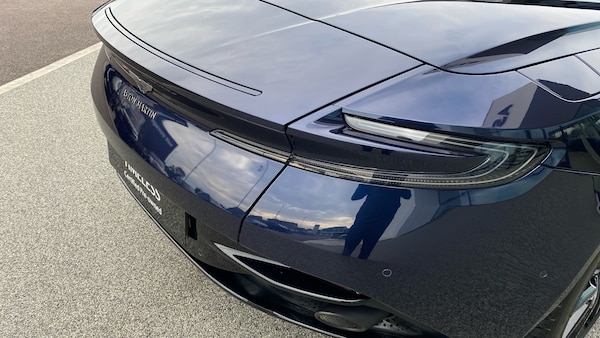 Used Aston Martin DB11 2021 for sale - 76134412: Photo 8