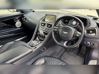 Used Aston Martin DB11 2017 for sale - 79439420: Photo