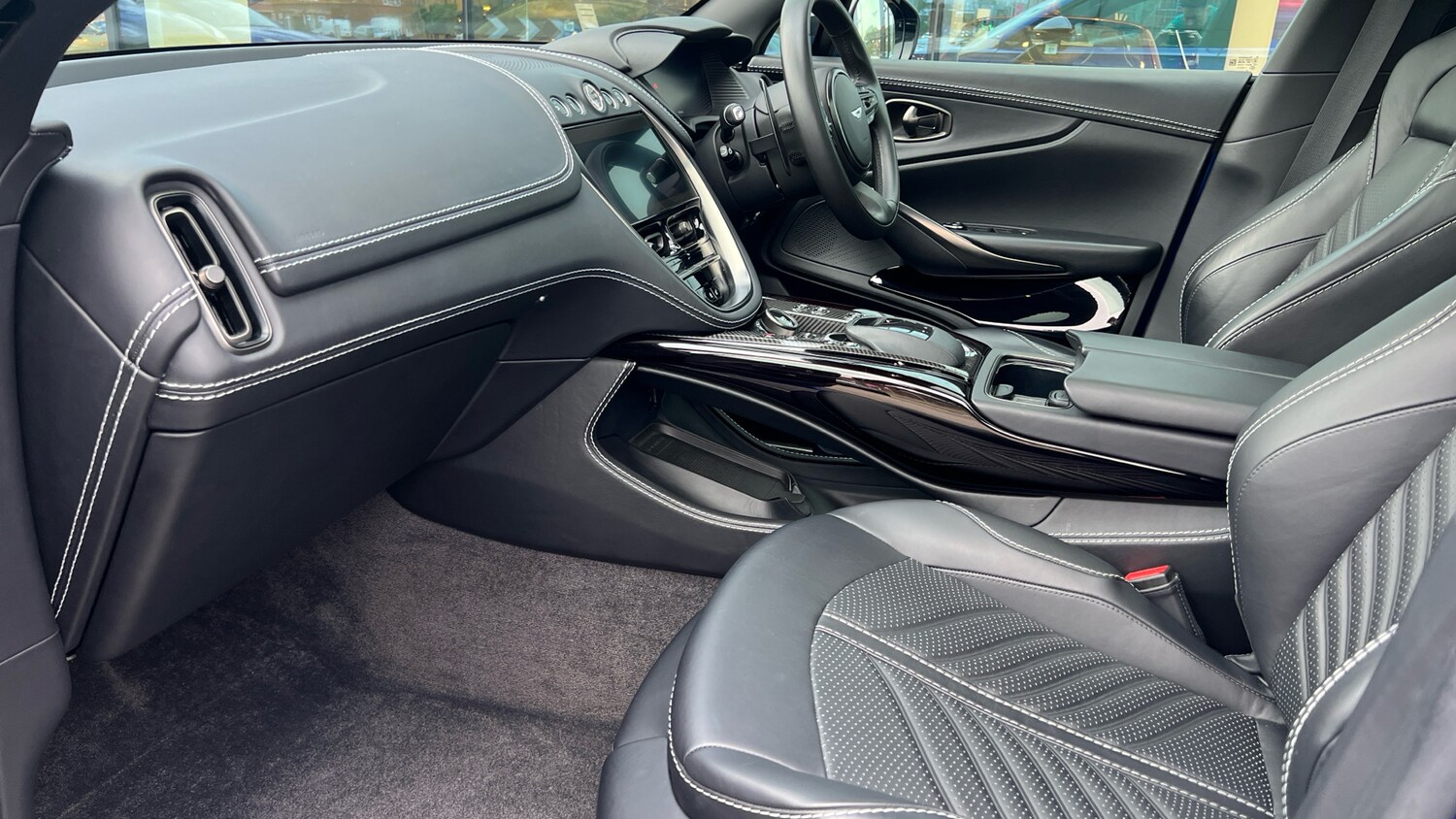 Used Aston Martin DBX 2023 for sale - 77357079: Photo 22