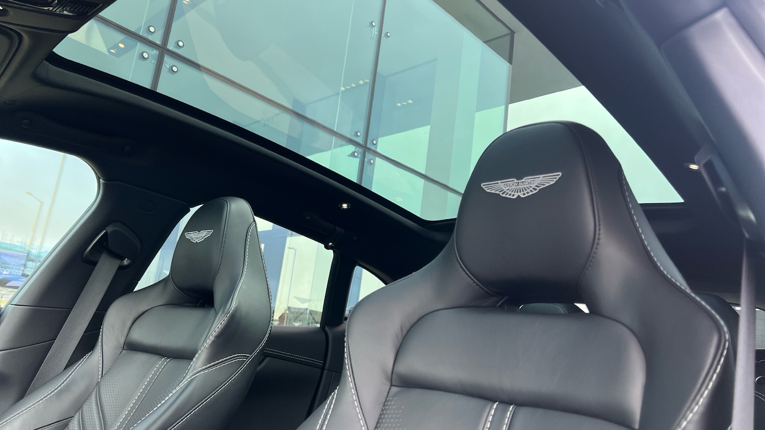 Used Aston Martin DBX 2023 for sale - 77357079: Photo 24