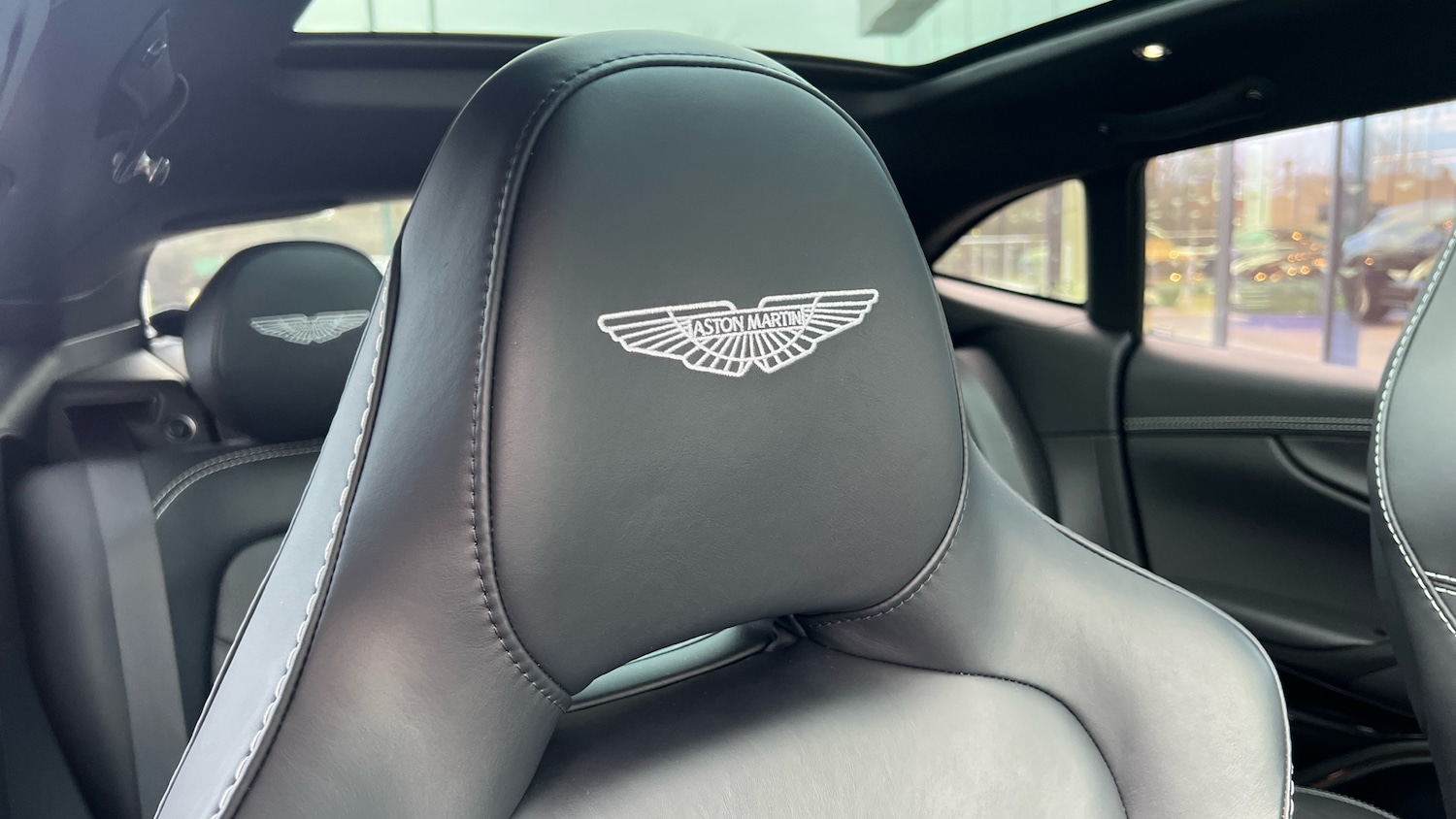 Used Aston Martin DBX 2023 for sale - 77357079: Photo 5