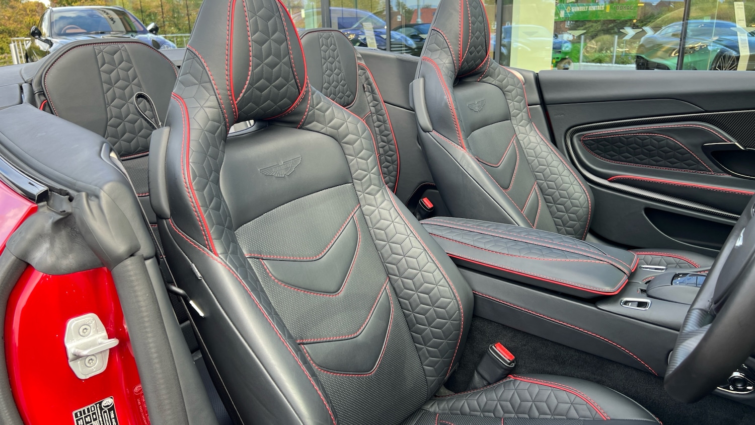 Used Aston Martin DBS 2023 for sale - 76106956: Photo 11