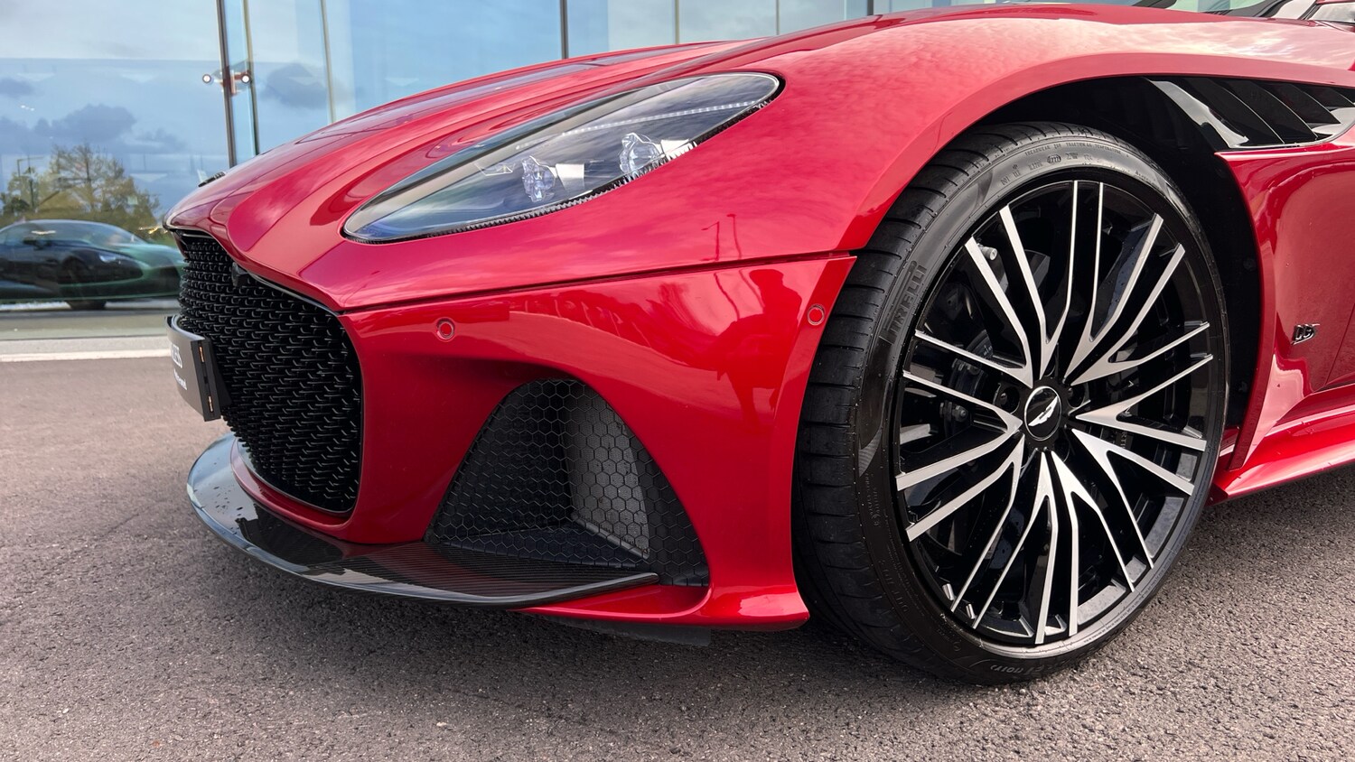 Used Aston Martin DBS 2023 for sale - 76106956: Photo 15