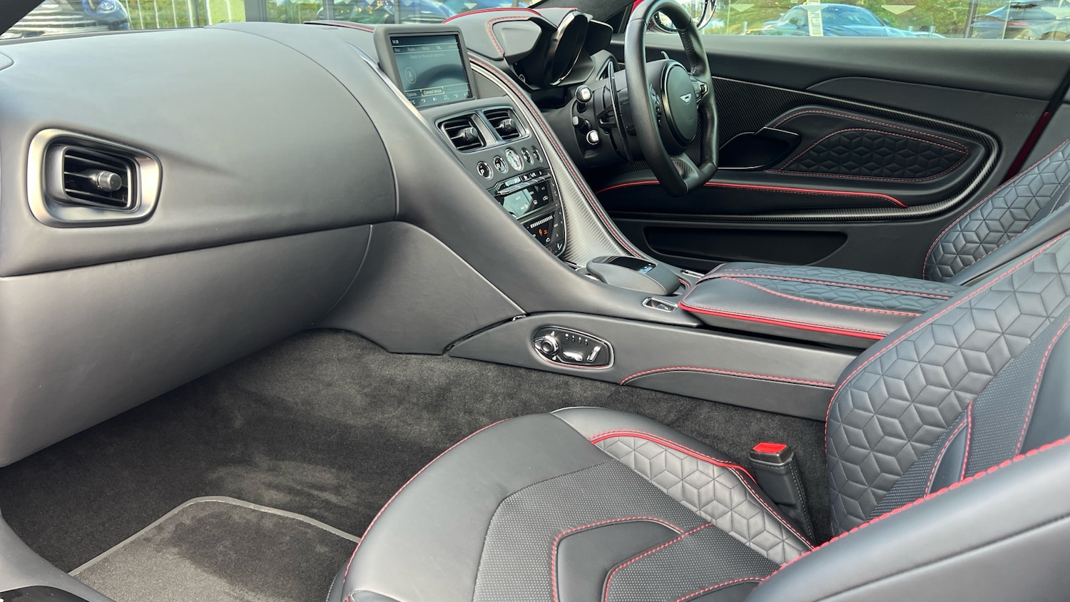 Used Aston Martin DBS 2023 for sale - 76106956: Photo 22