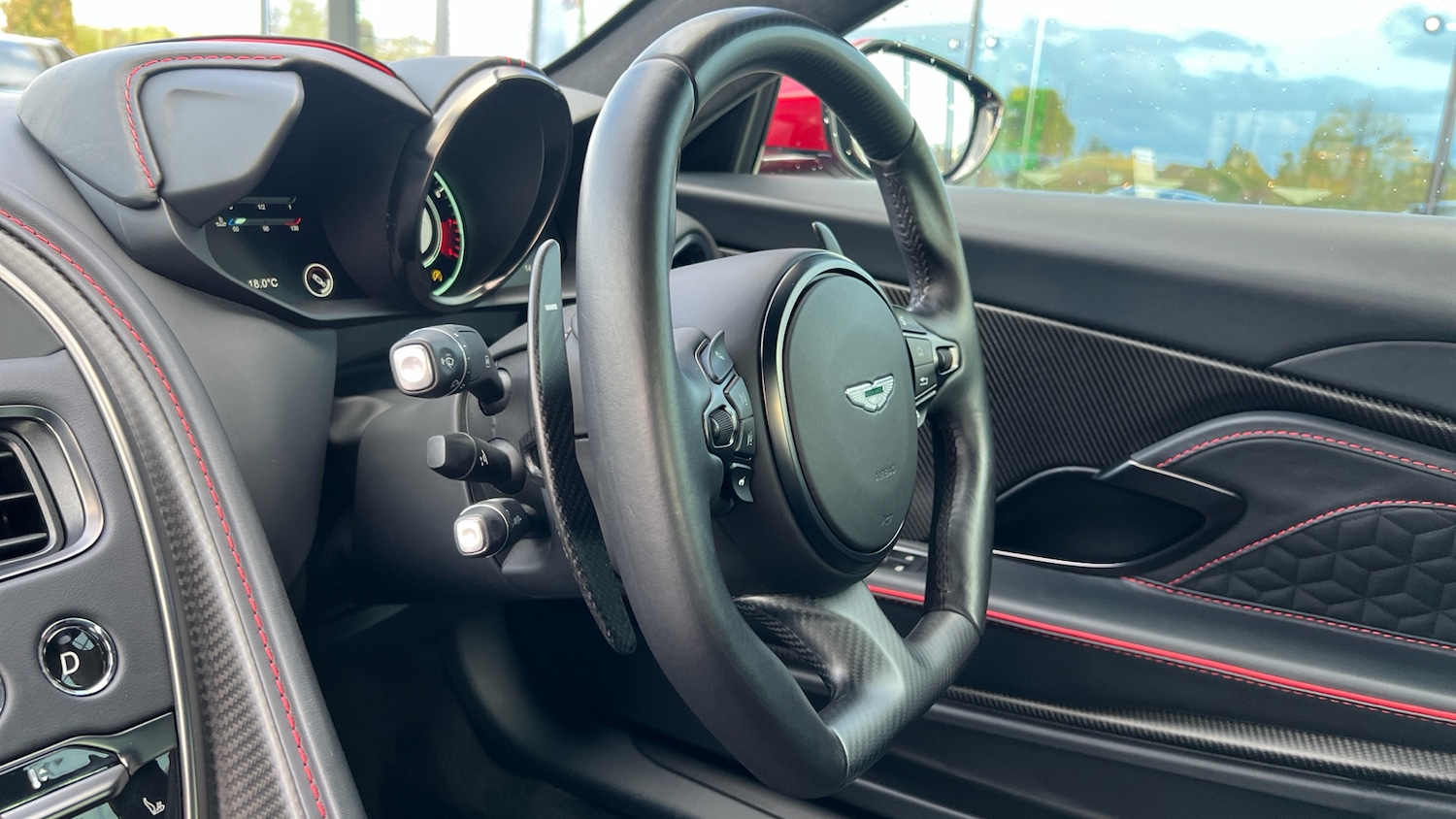Used Aston Martin DBS 2023 for sale - 76106956: Photo 24