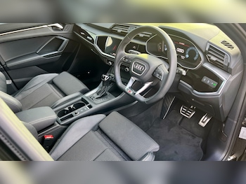 Used Audi Q3 2023 for sale - 76770145: Photo