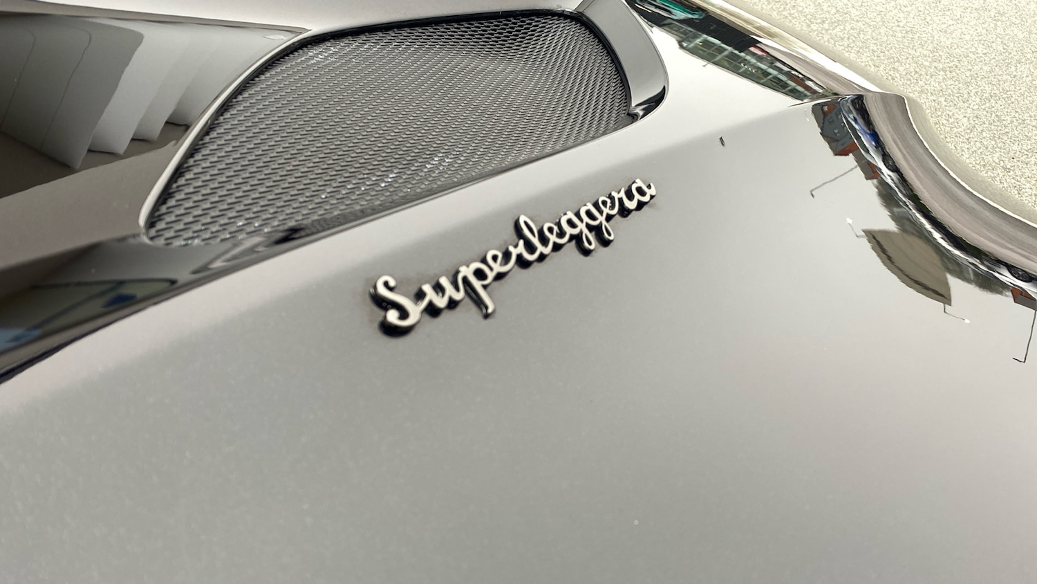 Used Aston Martin DBS 2021 for sale - 78045712: Photo 21