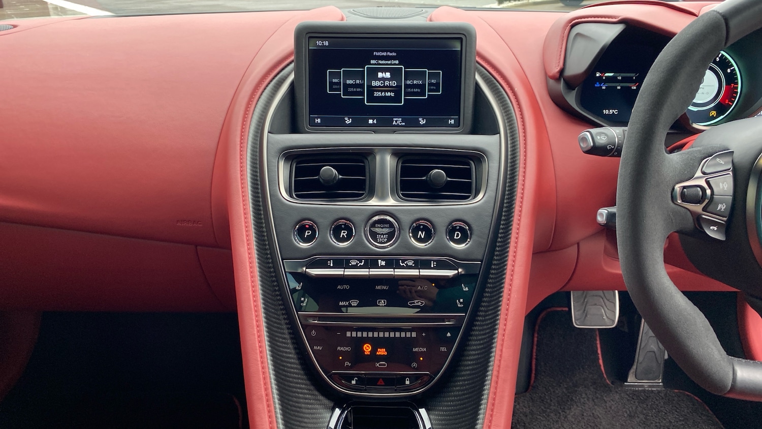 Used Aston Martin DBS 2021 for sale - 78045712: Photo 9