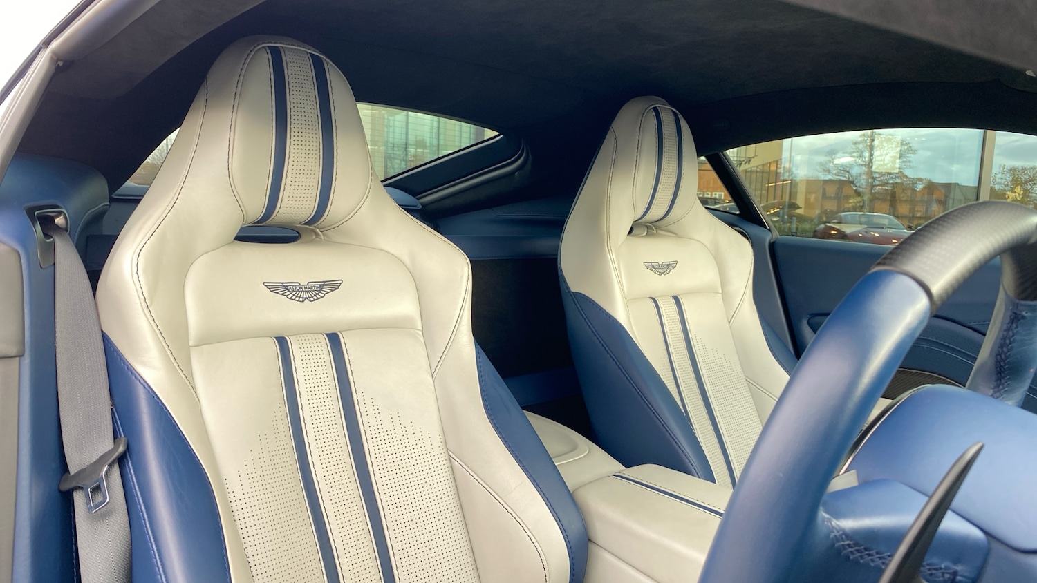 Used Aston Martin Vantage 2021 for sale - 76605488: Photo 11