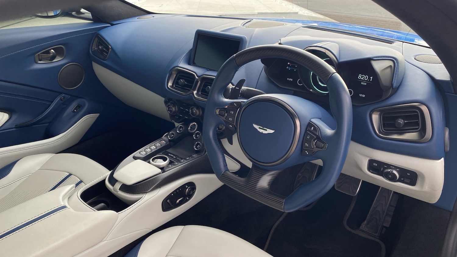 Used Aston Martin Vantage 2021 for sale - 76605488: Photo 3