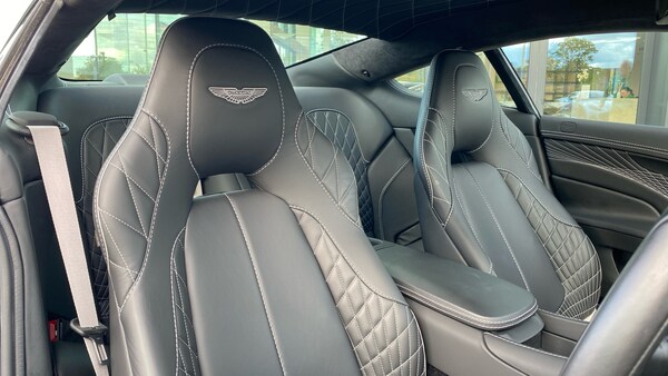 Used Aston Martin Vanquish 2018 for sale - 76040499: Photo 11