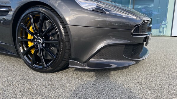 Used Aston Martin Vanquish 2018 for sale - 76040499: Photo 17