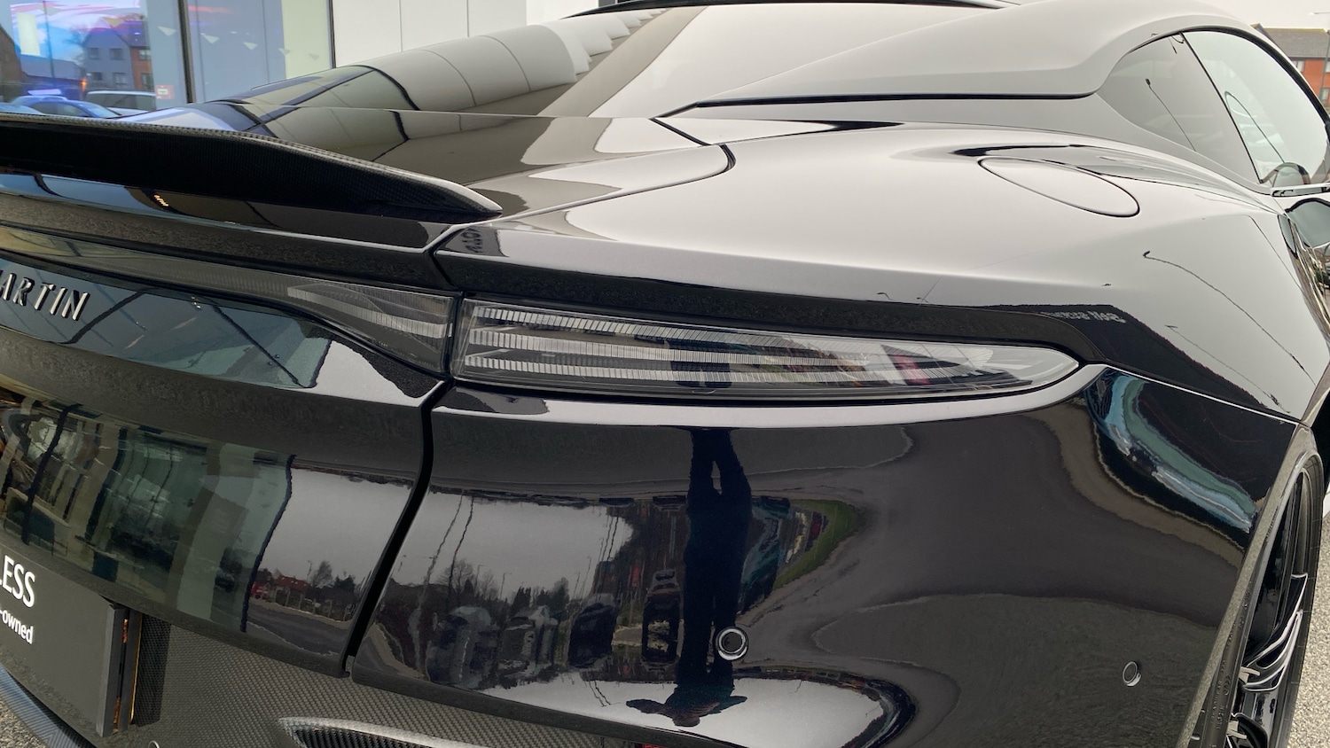 Used Aston Martin DBS 2021 for sale - 77357061: Photo 22