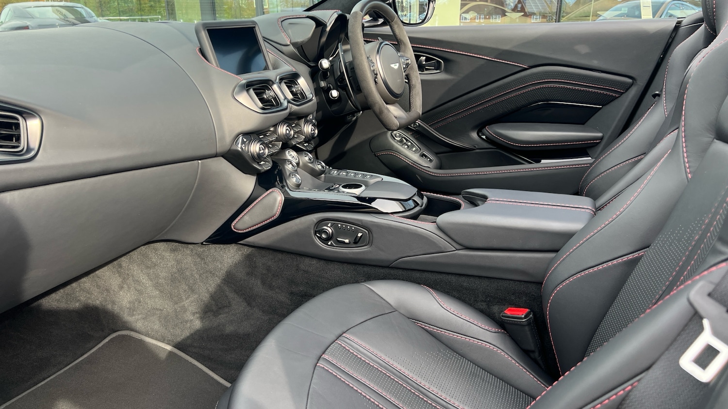 Used Aston Martin Vantage 2023 for sale - 78084277: Photo 21