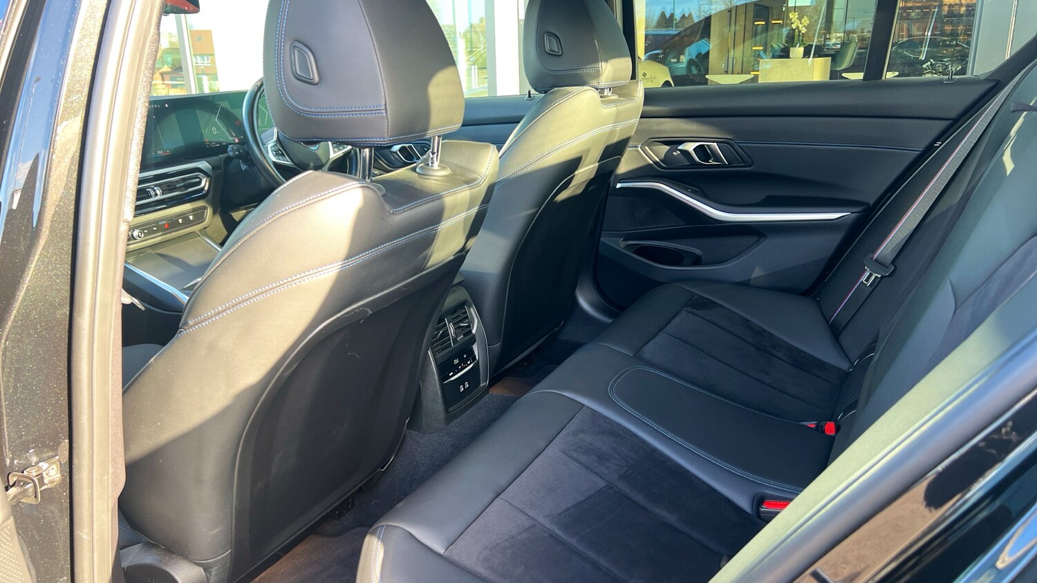 Used BMW 3 Series 2023 for sale - 77906353: Photo 23