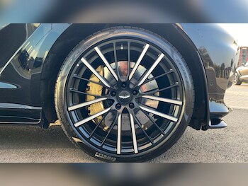 Used Aston Martin DBX 2023 for sale - 75621550: Photo