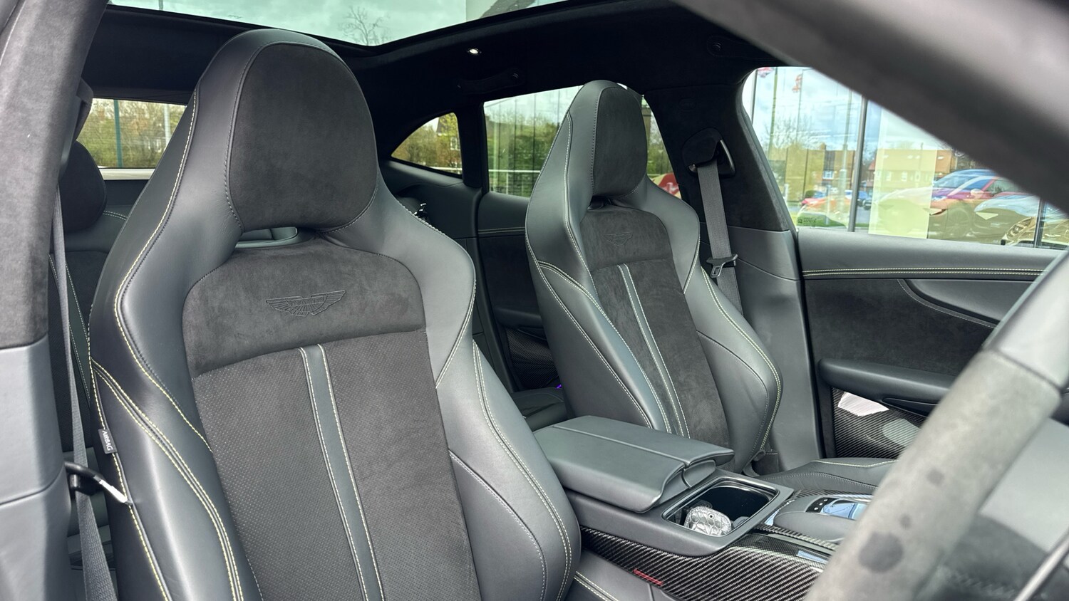 Used Aston Martin DBX 2023 for sale - 78070252: Photo 11