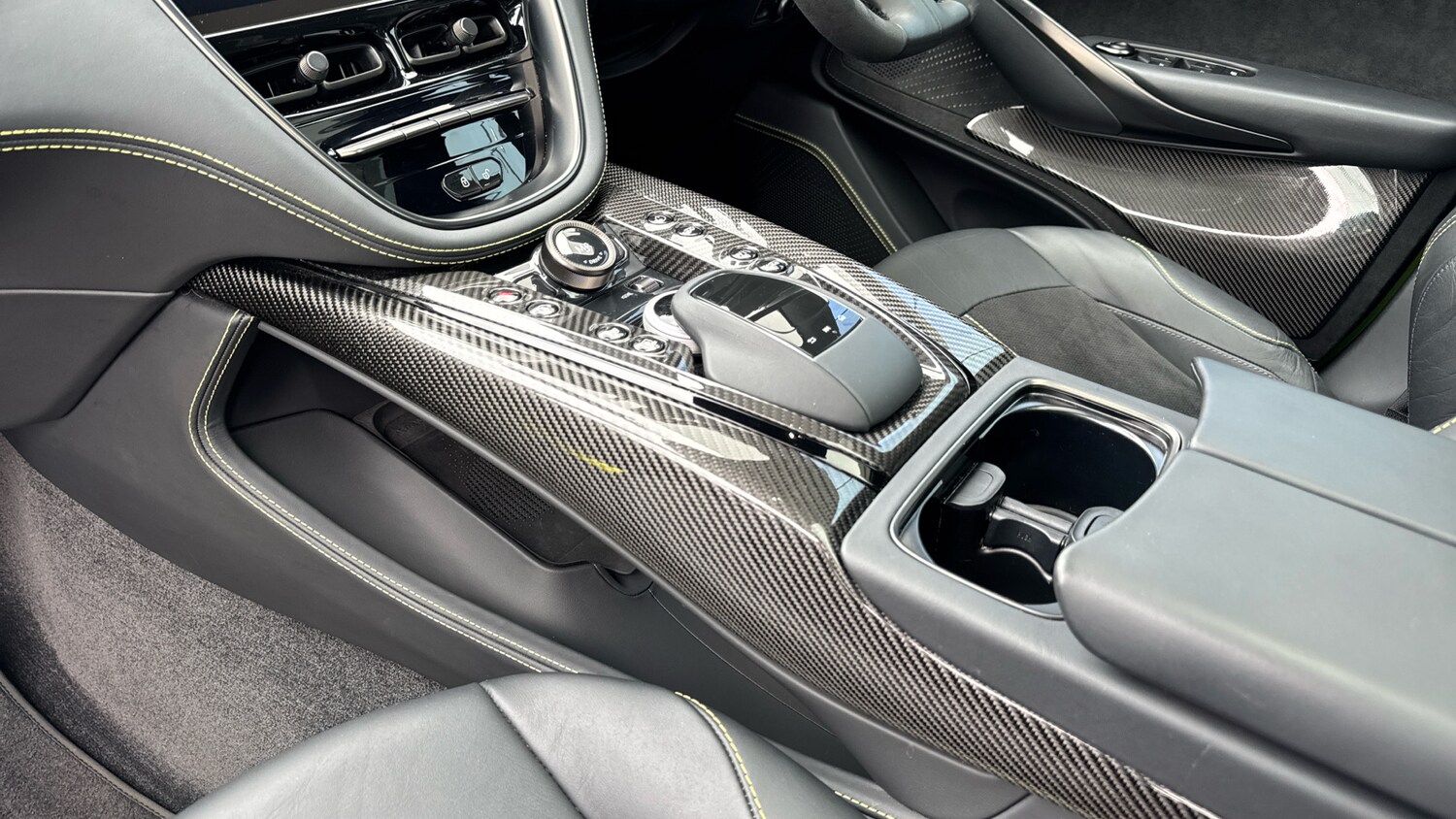 Used Aston Martin DBX 2023 for sale - 78070252: Photo 21