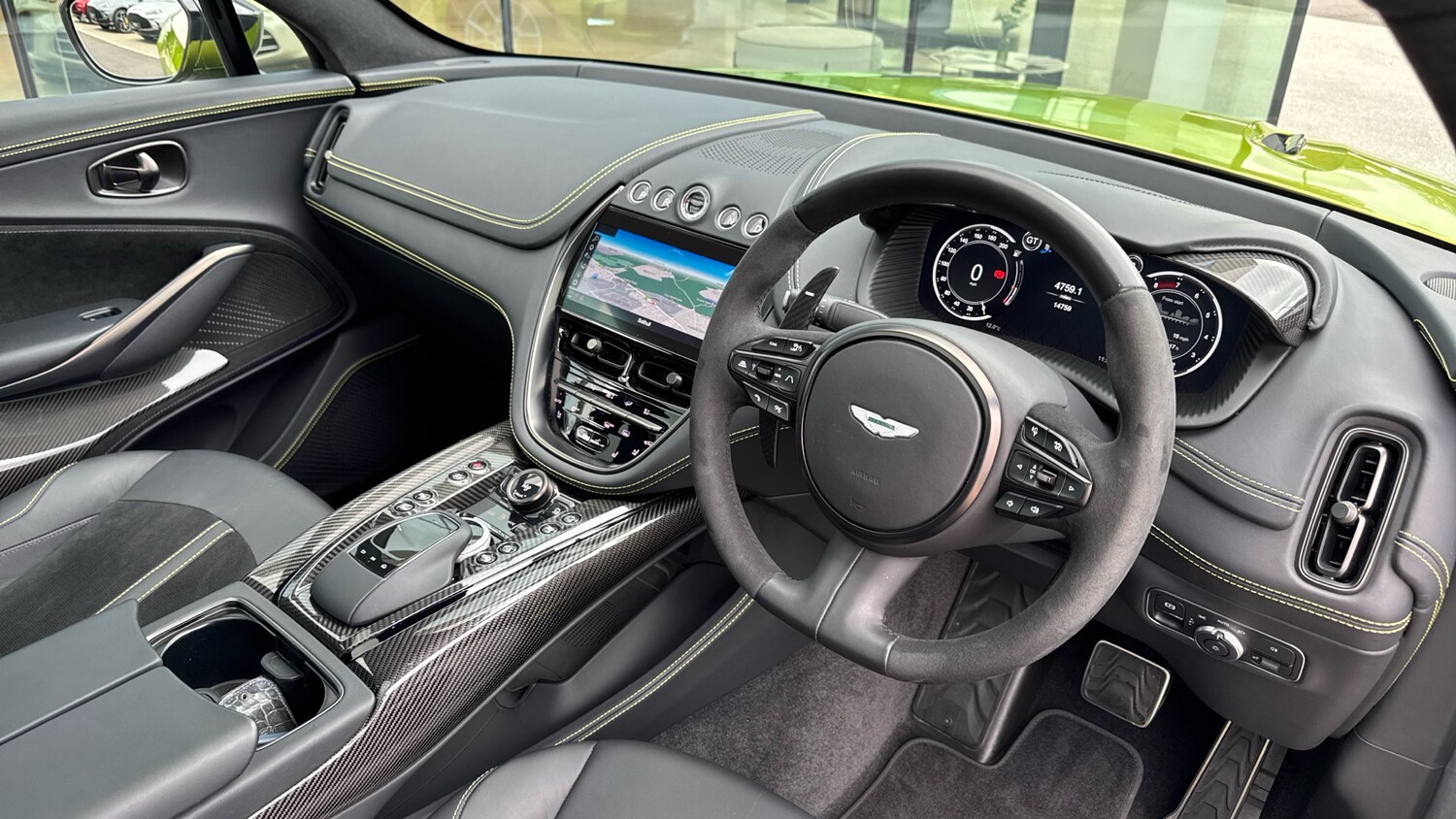 Used Aston Martin DBX 2023 for sale - 78070252: Photo 3