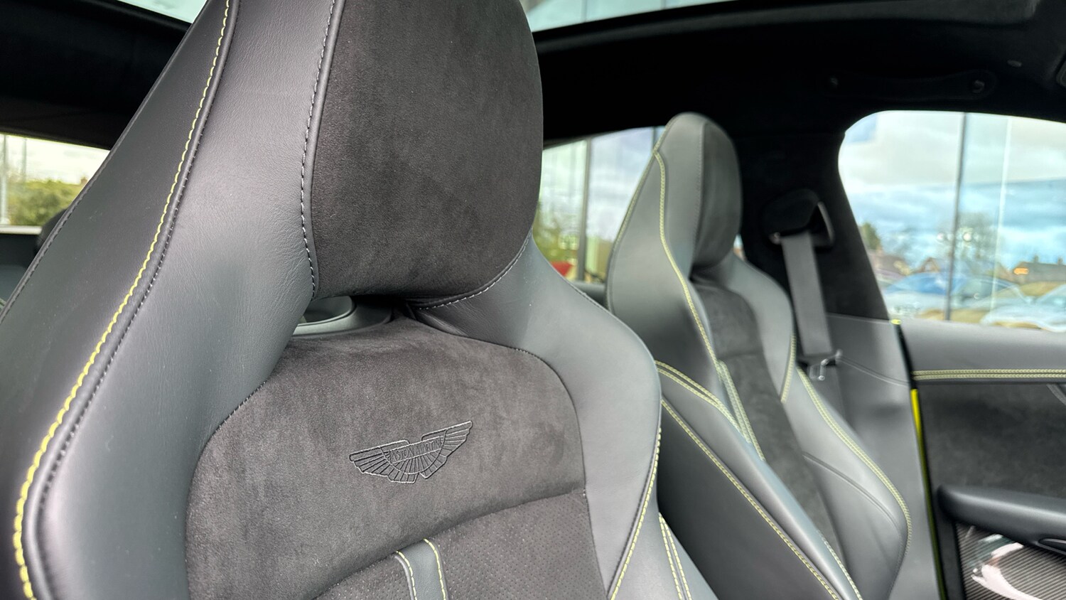 Used Aston Martin DBX 2023 for sale - 78070252: Photo 5