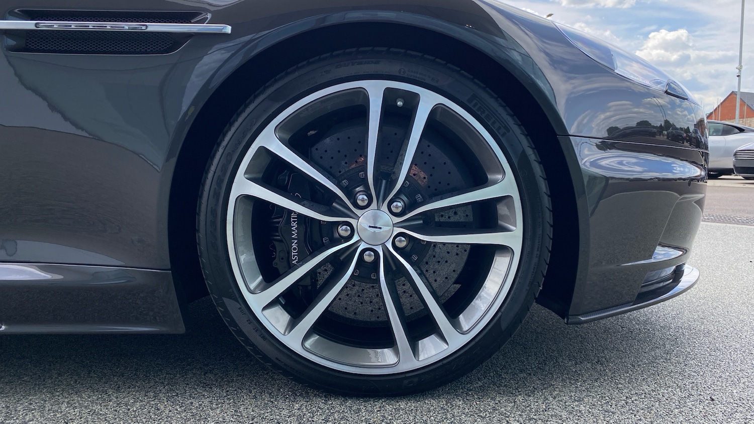 Used Aston Martin DBS for sale - 77329011: Photo 4