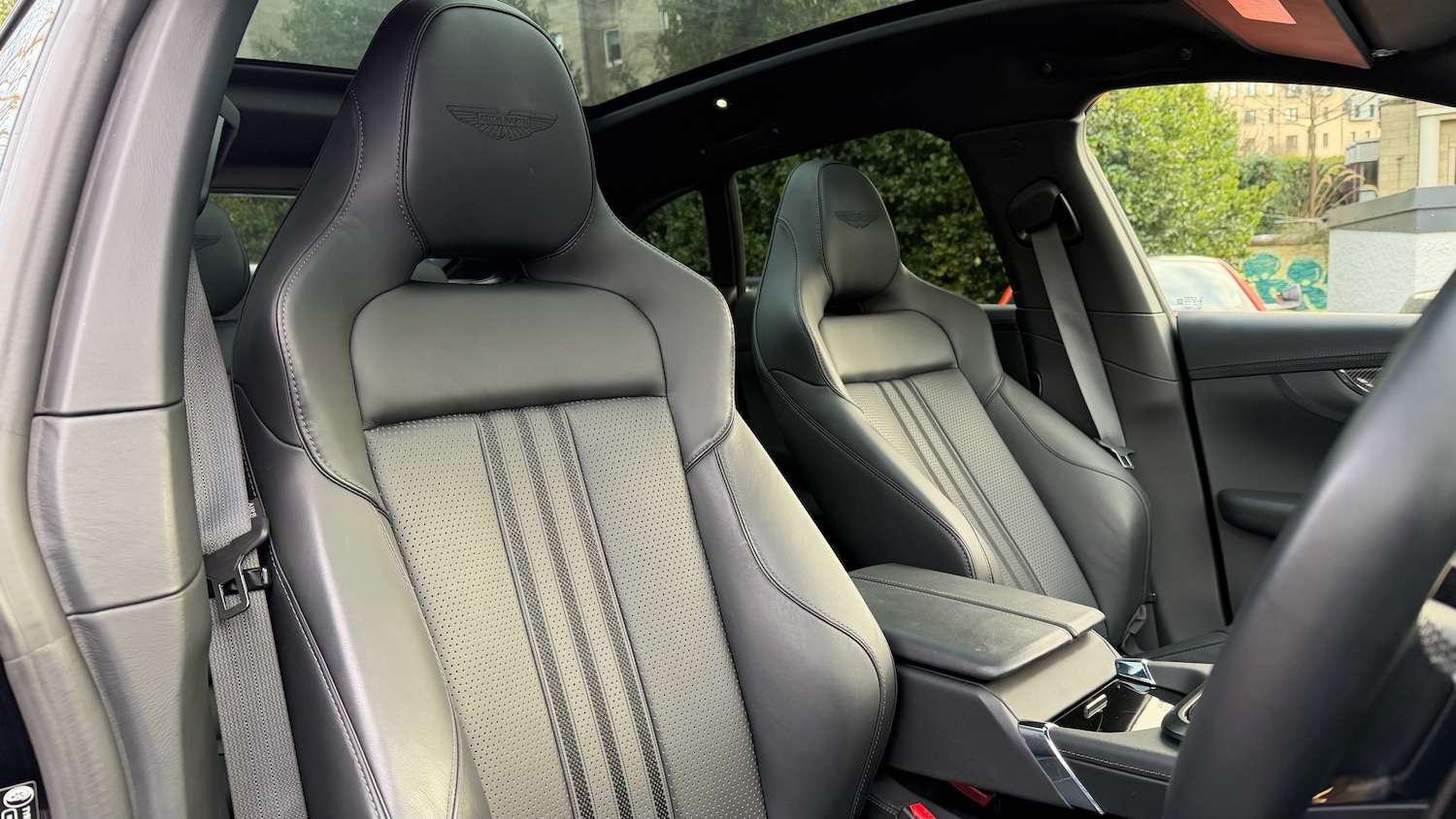 Used Aston Martin DBX 2024 for sale - 78182500: Photo 12