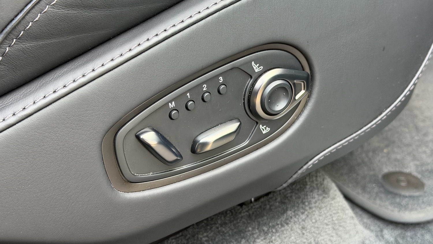 Used Aston Martin DBX 2024 for sale - 78182500: Photo 20